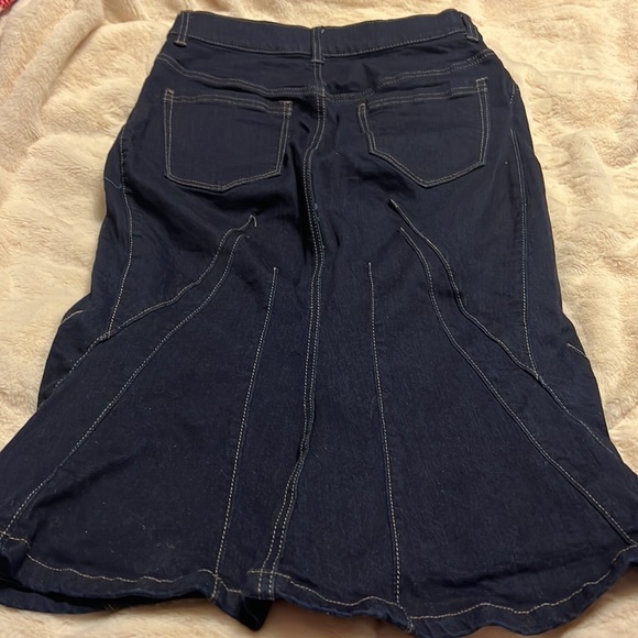 Eva Mendes form fitting butt enhancing jean skirt Sz s - Picture 2 of 3